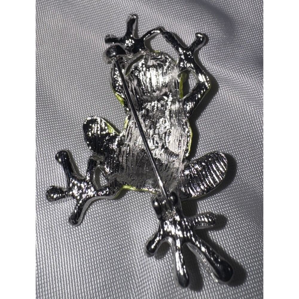 Green Rhinestone Frog Brooch Pin Pavé Round Stones Silver Tone Metal Animal - Picture 5 of 5
